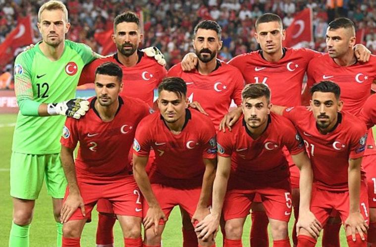 土耳其欧洲杯输给谁（欧洲杯土耳其的实力强吗）