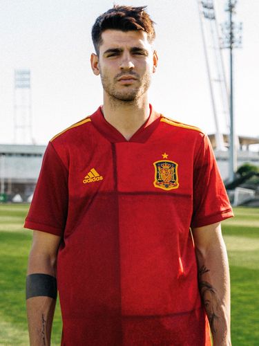 西班牙历届欧洲杯球衣（西班牙欧洲杯有谁）