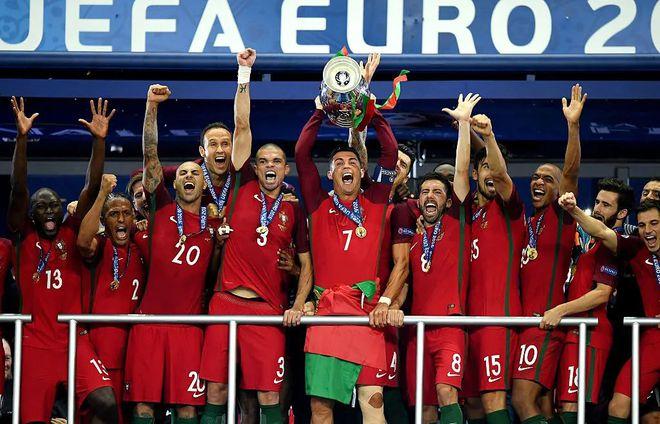 2000欧洲杯各小组（2000欧洲杯小组赛葡萄牙对德国）