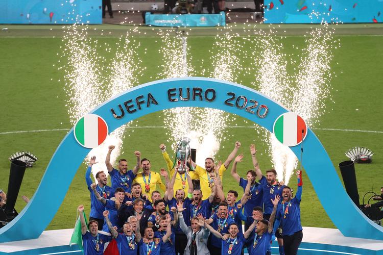 意大利拿过几个欧洲杯（意大利足球获得几次欧洲杯）