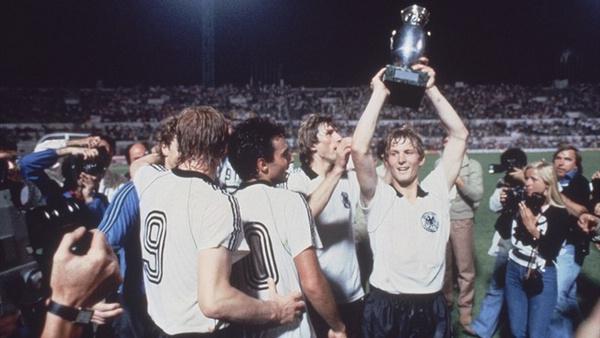 1972欧洲杯总决赛（欧洲杯决赛2012）