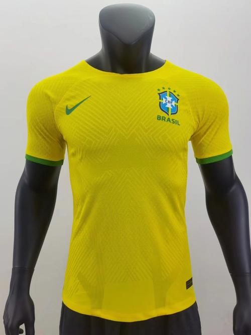 足球欧洲杯巴西球衣（巴西队足球球衣）