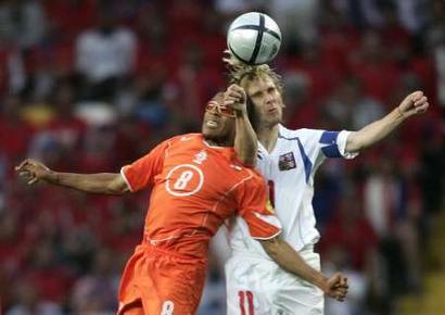 2004欧洲杯荷兰捷克（2004年欧洲杯小组赛荷兰对捷克）