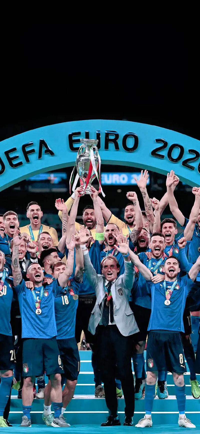 意大利夺得欧洲杯冠（意大利夺得欧洲杯冠军翻云覆雨）