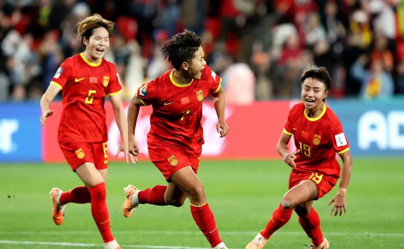 女足欧洲杯足球解说（女足欧洲杯2022）