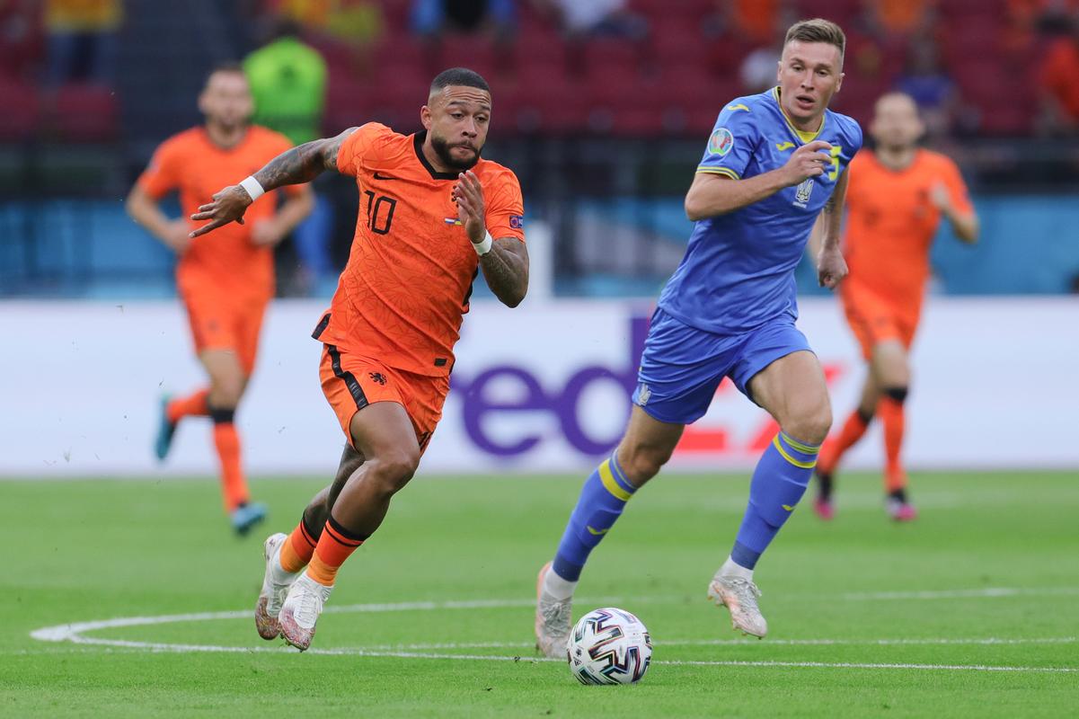 欧洲杯直播荷兰乌克兰（欧洲杯直播荷兰vs乌克兰）