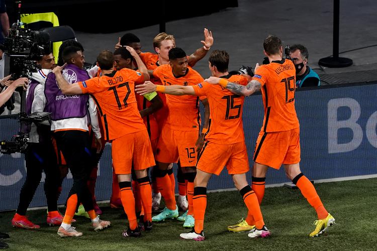 12欧洲杯荷兰内讧（欧洲杯2021荷兰队）